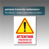 Panneau Attention traversée de randonneurs en Aquilux – 70 x 90 cm